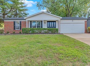 61 Lost Dutchman Dr, Saint Peters, MO 63376