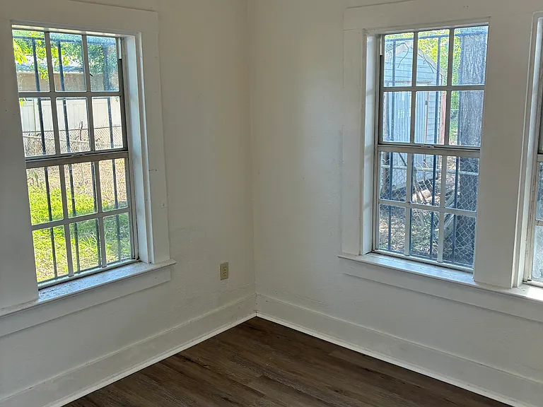 3602 E McBerry St — Photo 9