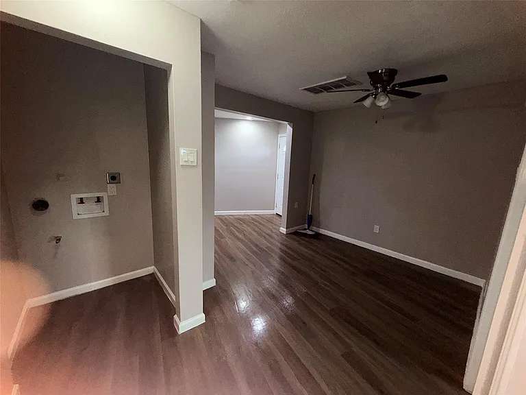 13217 Player St #B — Photo 10