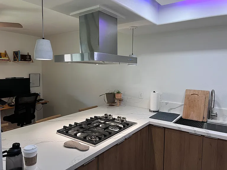 19105 Shoreline Ln #8 — Photo 4