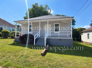 122 Grady Smith St, Grantville, GA 30220