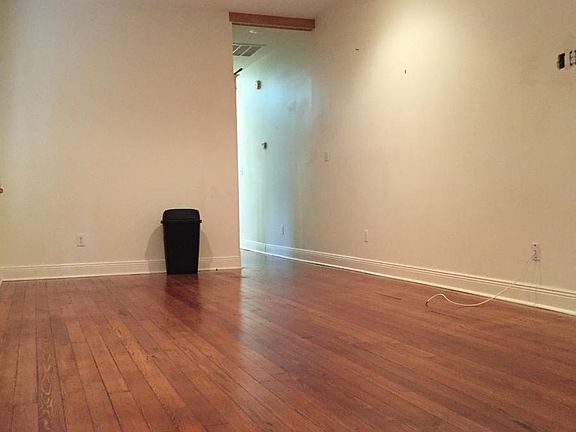3rd image of 2120 Short St APT A