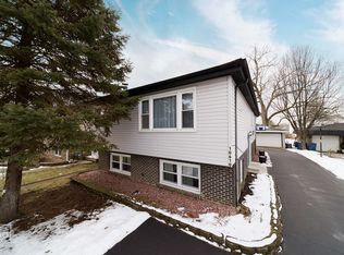 10610 S 81st Ct, Palos Hills, IL