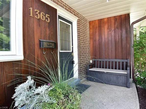 1365 Seaview Dr, Mississauga, ON L5J 1X4