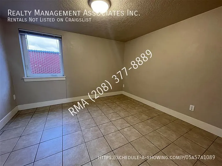 1017 S Longmont Ave #2 — Photo 3