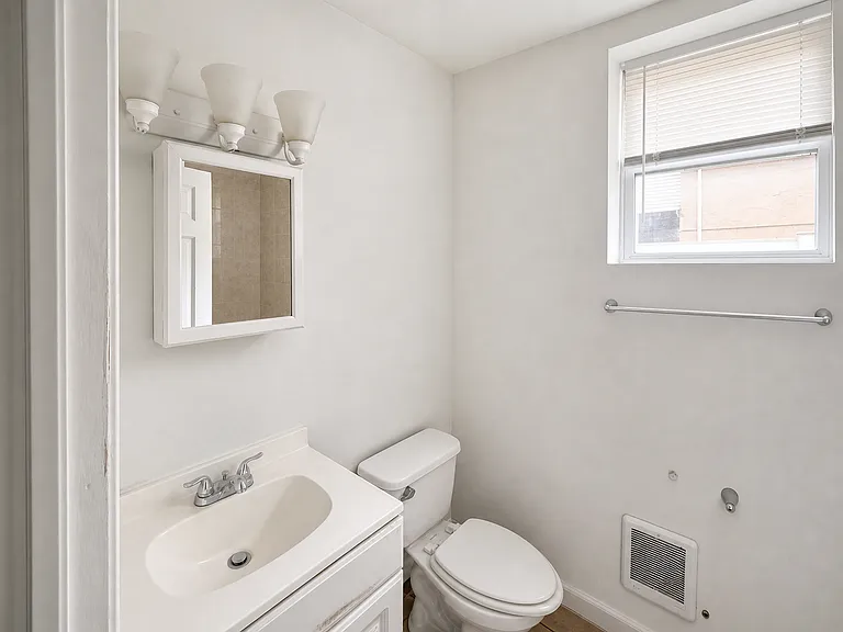 7314 Ogontz Ave #1B — Photo 3