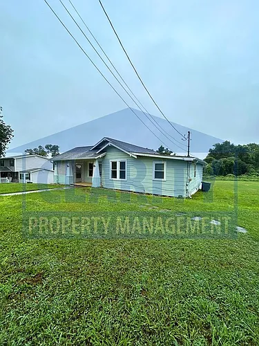 920 East Ave Photo 1