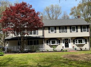 12 Sandra Cir, Mendon, MA 01756