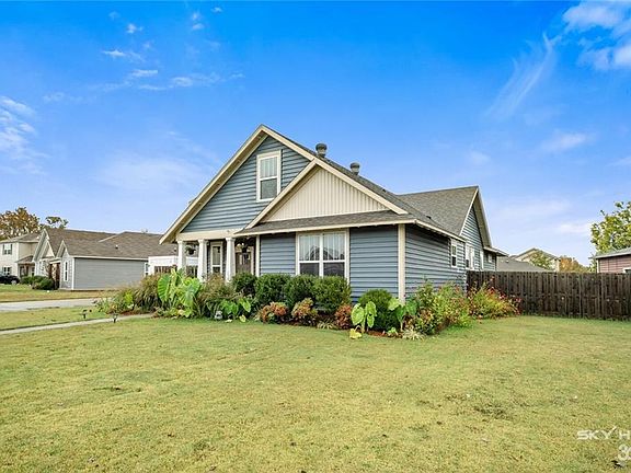 3rd image of 1216 S Oxbow Way