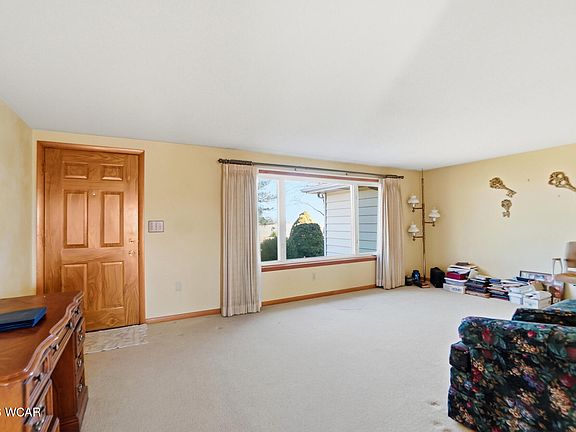 5th image of 10424 McConahay Rd