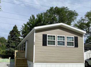 768 Maple Ln, Justice, IL 60458