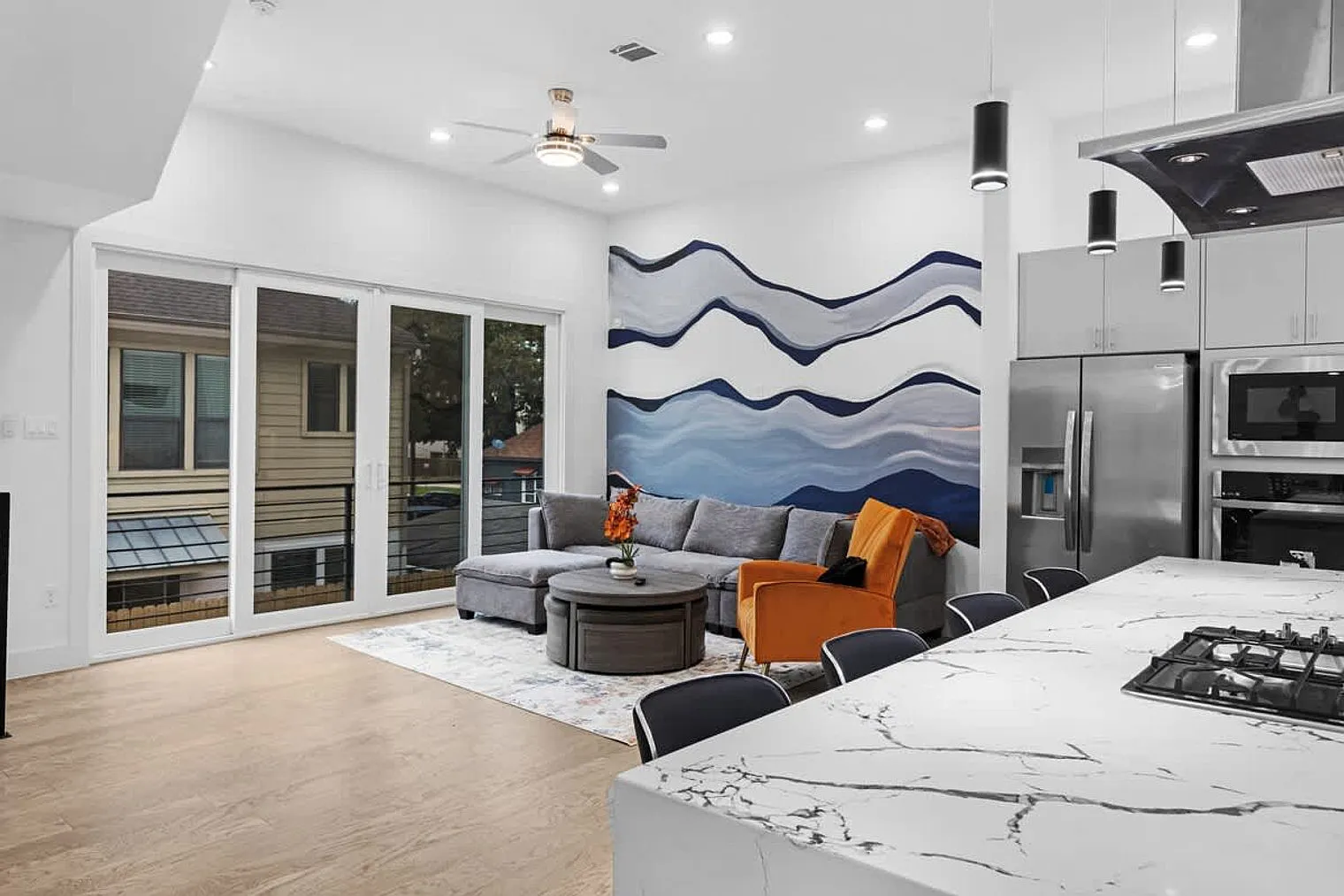 3 bed, 3.0 bath, 2497 sqft, $4,970 — Photo 1
