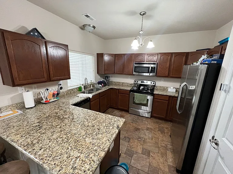2063 Velliquette Ln — Photo 3
