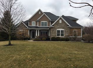 1186 Brookwoode Rd, Perrysburg, OH 43551