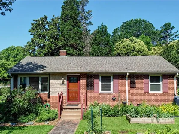 110 Berkshire St, Greensboro, NC 27403