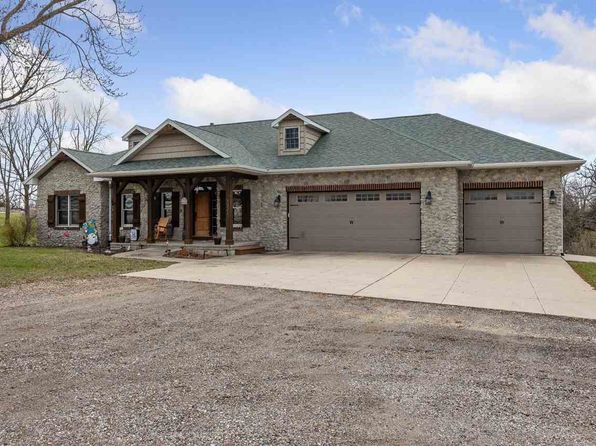 1321 Hickory Hollow Rd NE, Solon, IA 52333