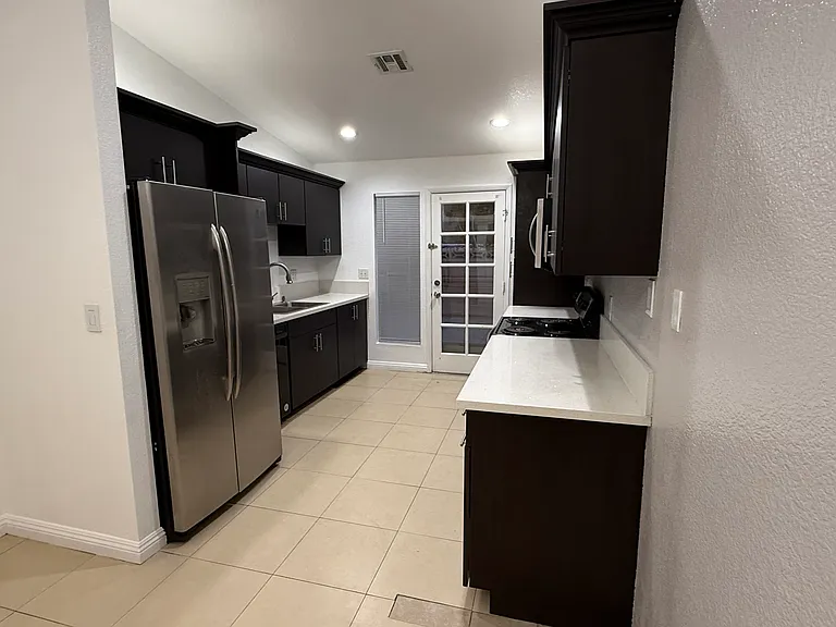 1104 Norma Joyce Ln — Photo 13