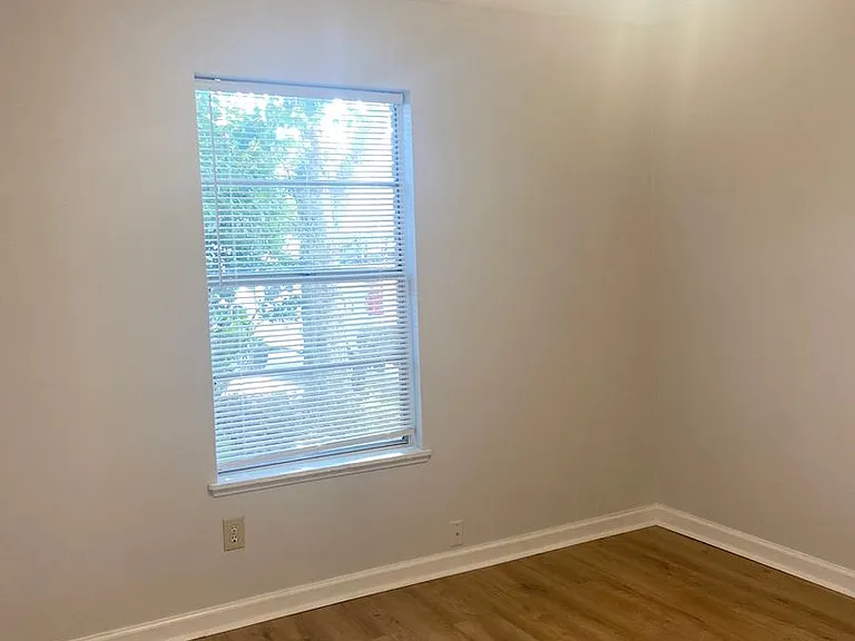2422 Johnson Dr — Photo 11