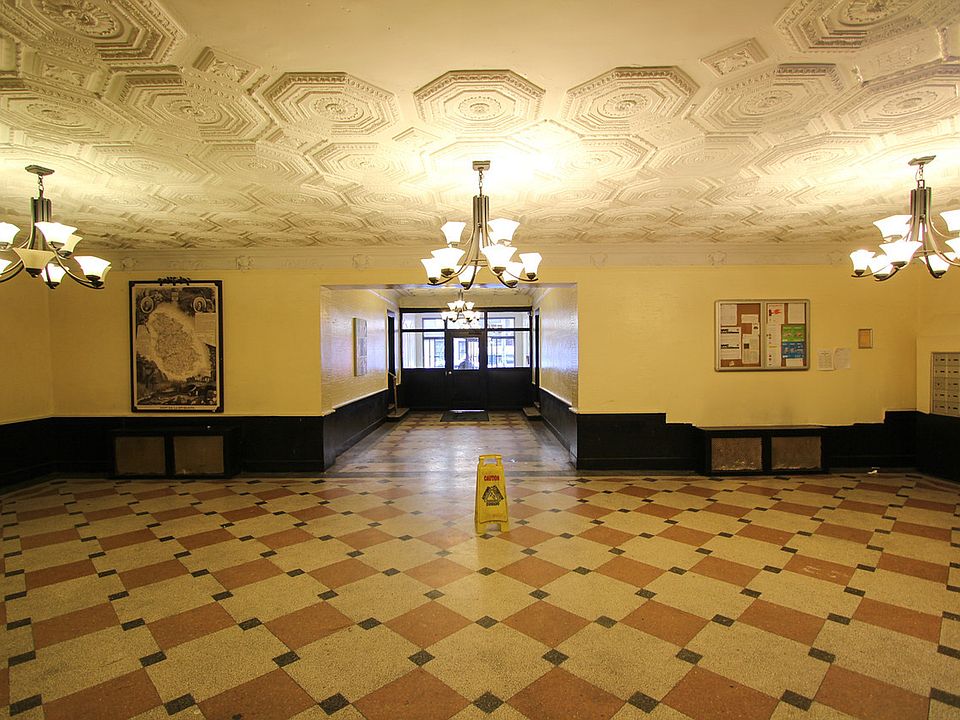 2nd image of 570 W 204th St APT 2C