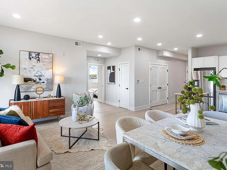 1516 E Capitol St NE #1 — Photo 1