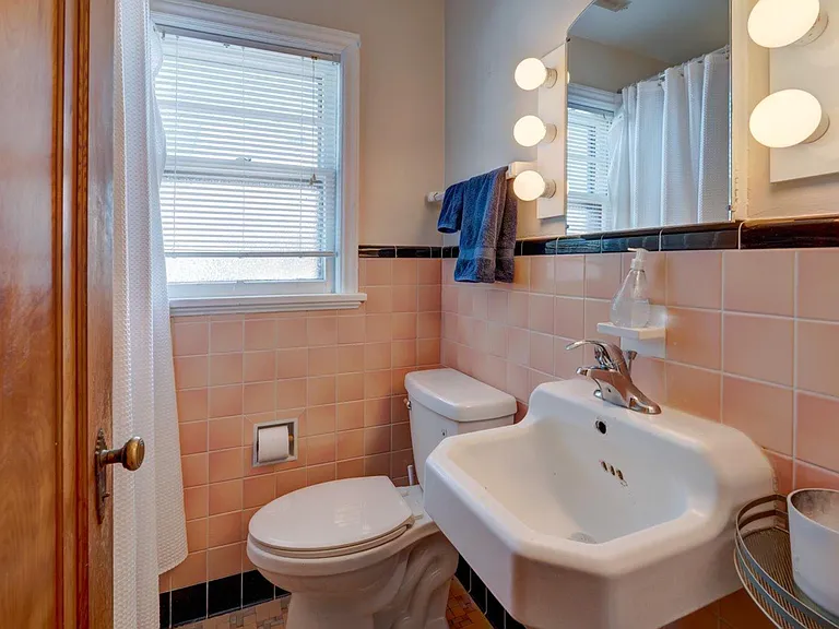 2632 Stevens St — Photo 11