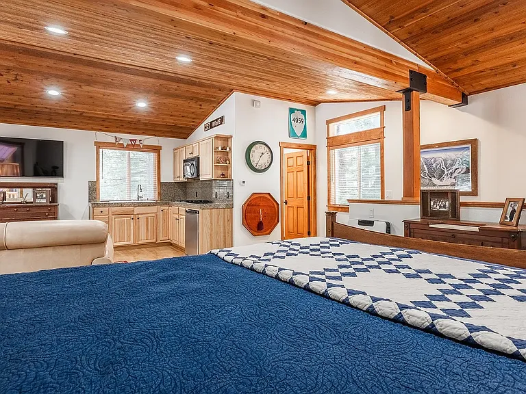 335 Forest Trl — Photo 6