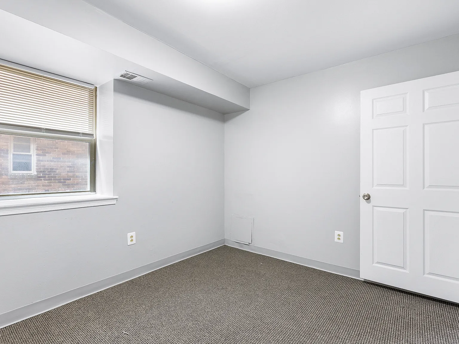 Edgewood Apartments — Photo 3