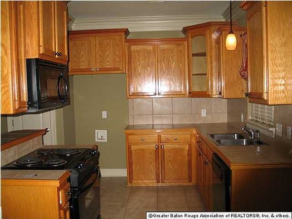 3rd image of 40481 Fox Run Dr