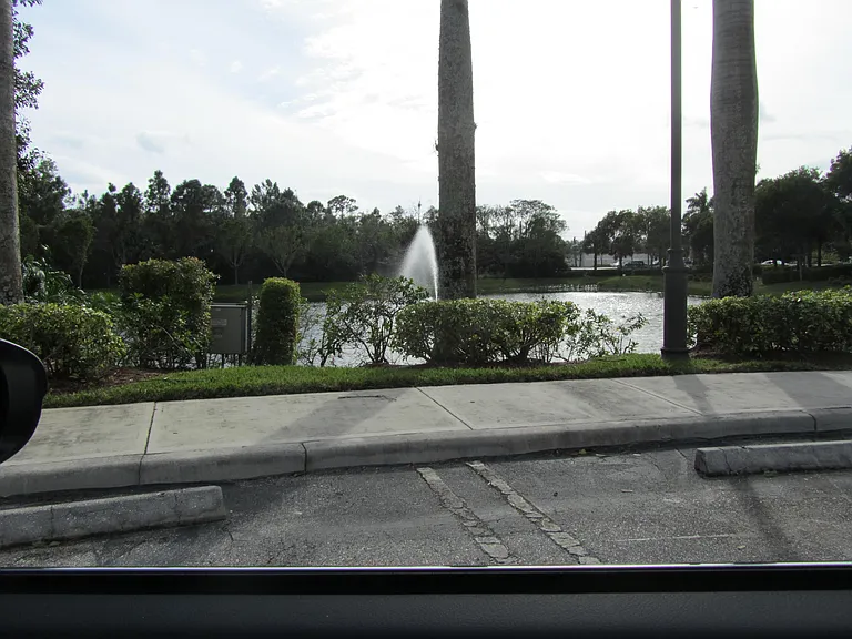 700 Crestwood Ct S #704 — Photo 39