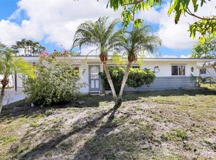 525 Skylark Ln NW, Port Charlotte, FL 33952