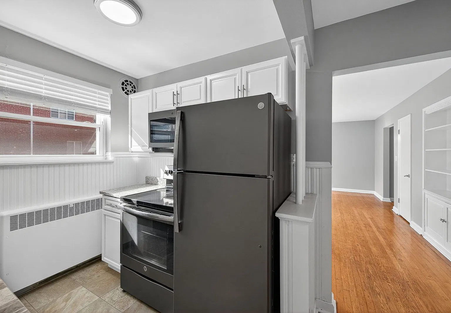 1 bed, 1.0 bath, 800 sqft, $1,099 — Photo 4