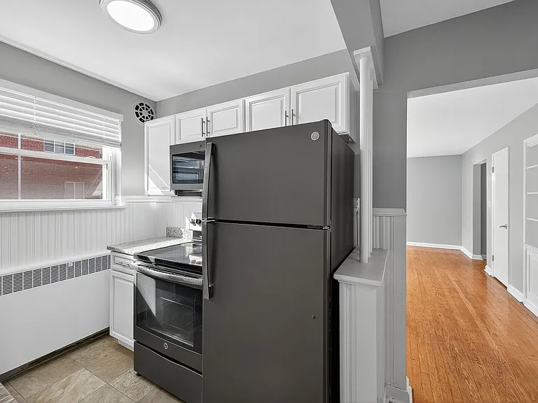 6402 Montgomery Rd #5 — Photo 4