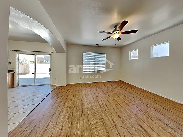 4242 E Baylor Ln — Photo 7