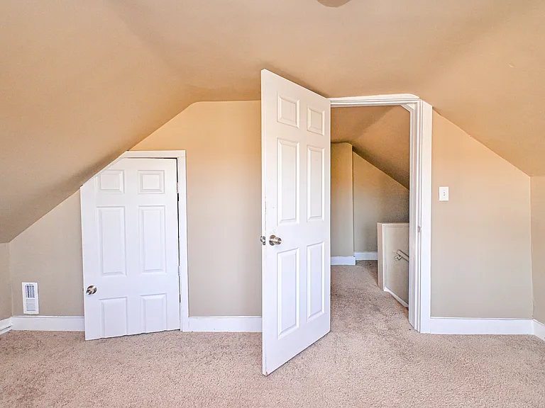 962 Hawthorne Ave #2 — Photo 31