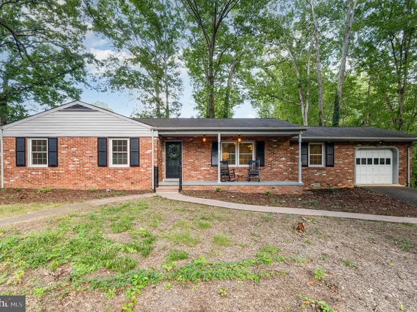 112 Jay Rd, Fredericksburg, VA 22405