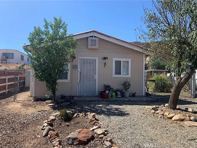 24191 Magnolia Rd — Photo 1