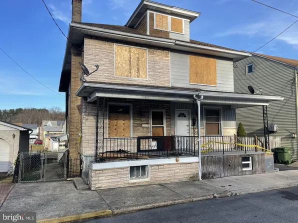 30 N Crescent St, Tremont, PA 17981