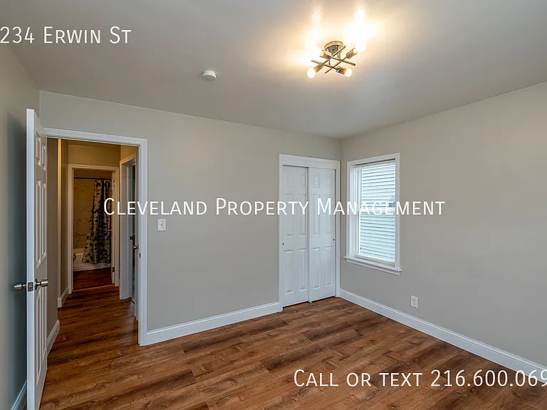 5234 Erwin St — Photo 10