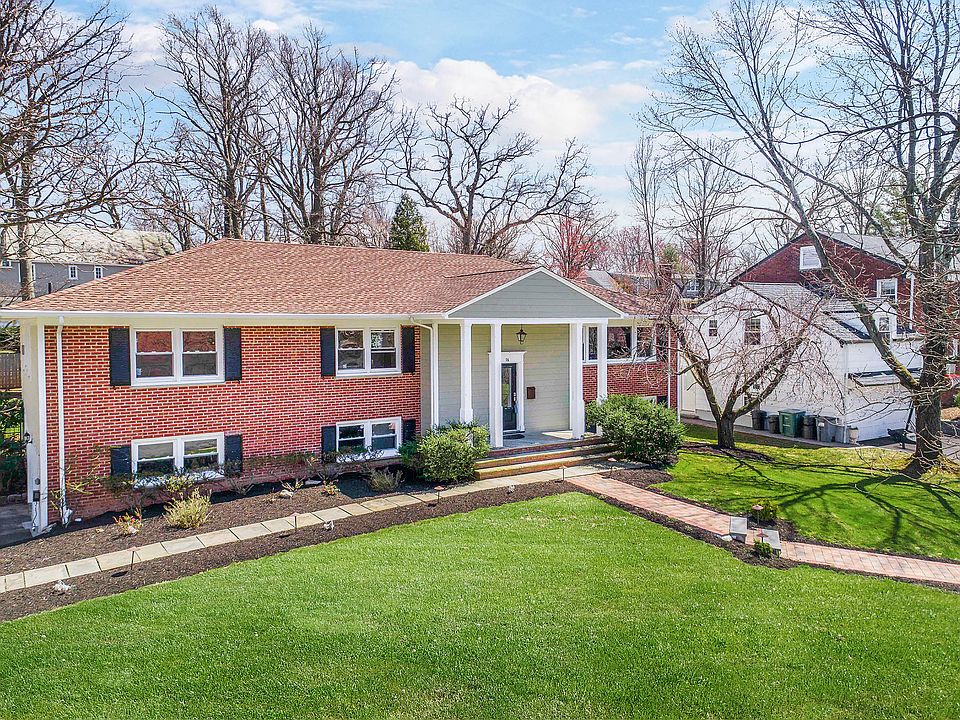 1st image of 76 Whiteoak Dr