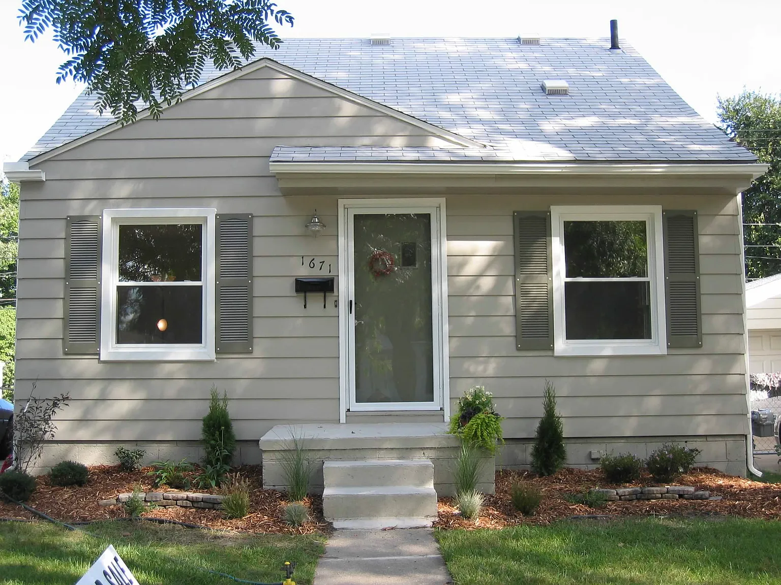 3 bed, 1000 sqft, $2,000 — Photo 1