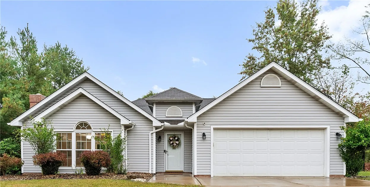 102 Ashley Hill Dr photo 1