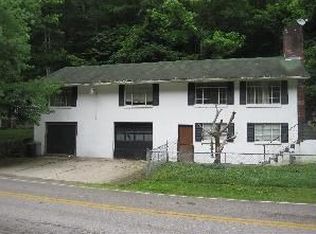1493 Kanawha State Forest Dr, Charleston, WV 25314