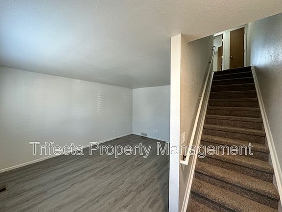 4th image of 2121 35th Ave APT 16