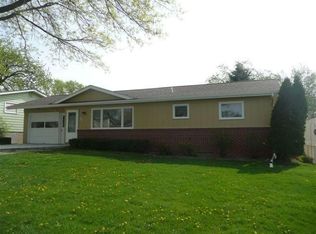 404 Hazel St, Pella, IA 50219