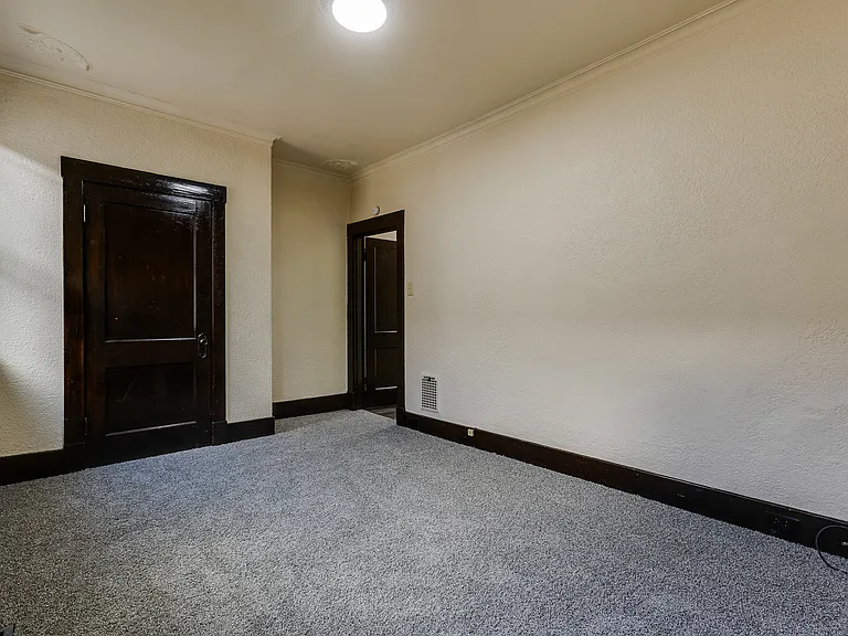 609 E Warrington Ave #1 — Photo 11