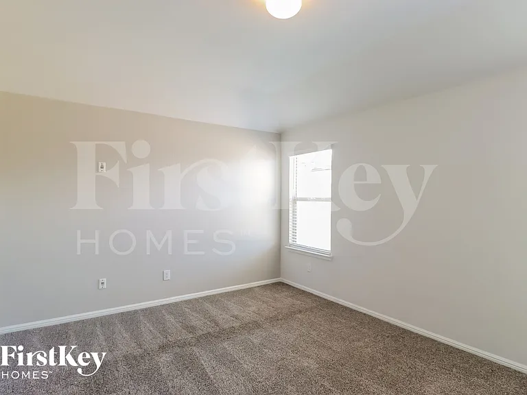 4624 Corktree Ln — Photo 8