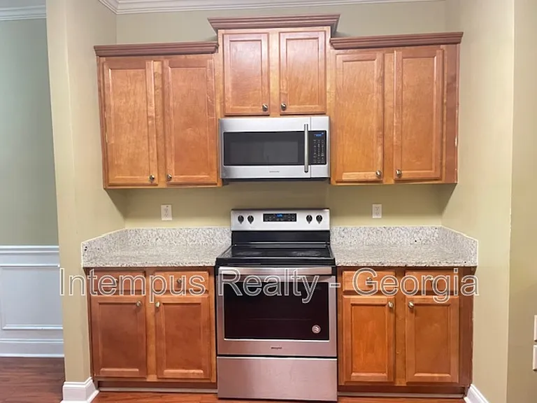 1180 Pepper Ln — Photo 3