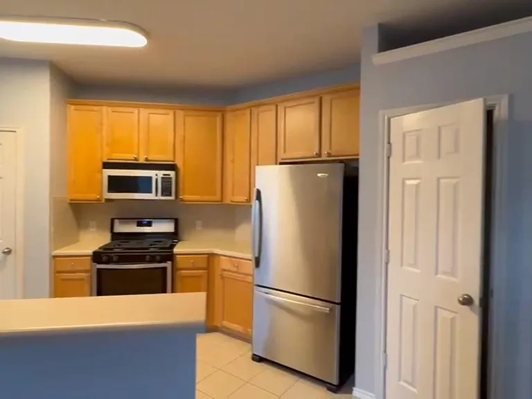 1900 Scofield Ridge Pkwy #2103 — Photo 27