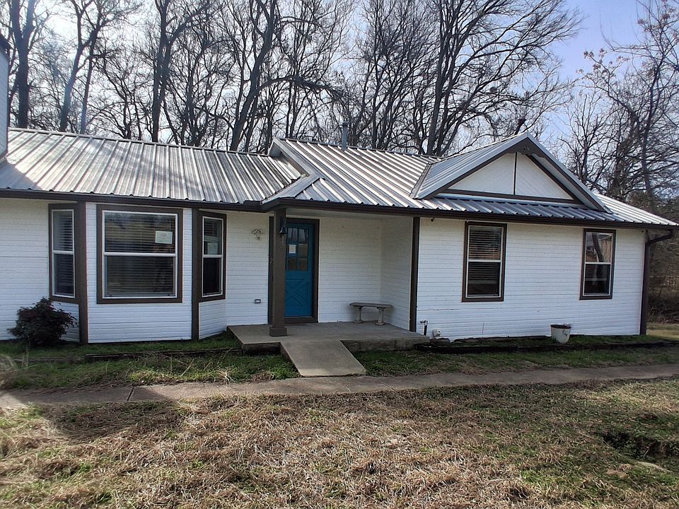 1st image of 3836 Rs County Rd #1605