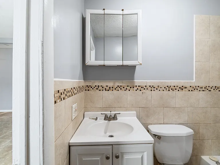 705 Dixwell Ave #1R — Photo 7